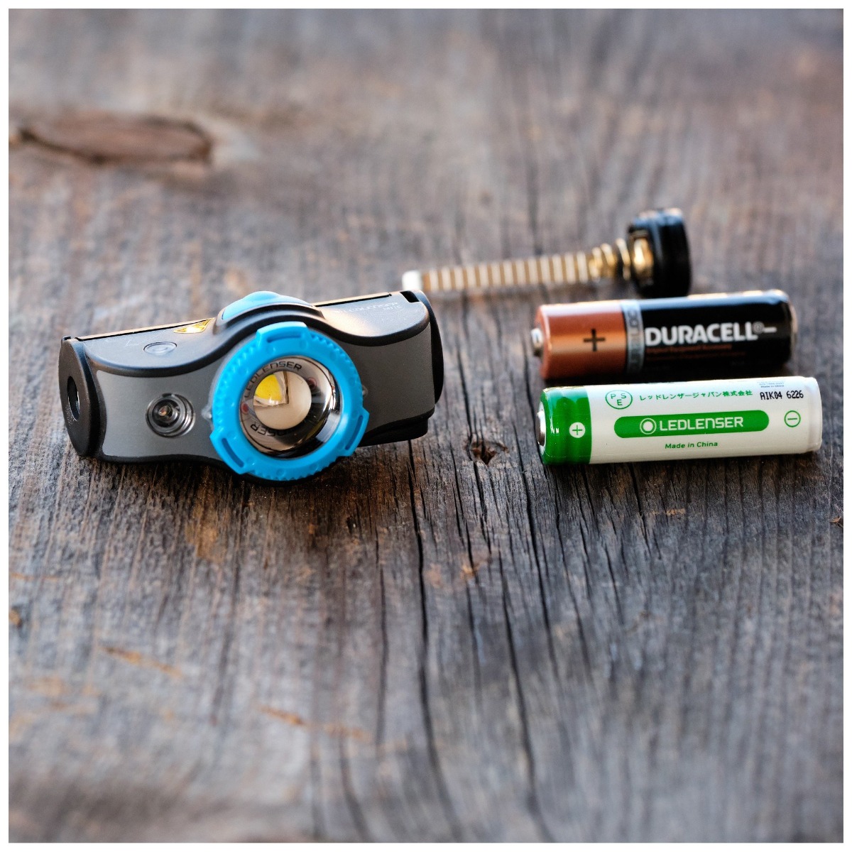 Lanterna de cap LEDLENSER MH5 Gri-Negru Reincarcabila 400lm raza luminoasa 200m