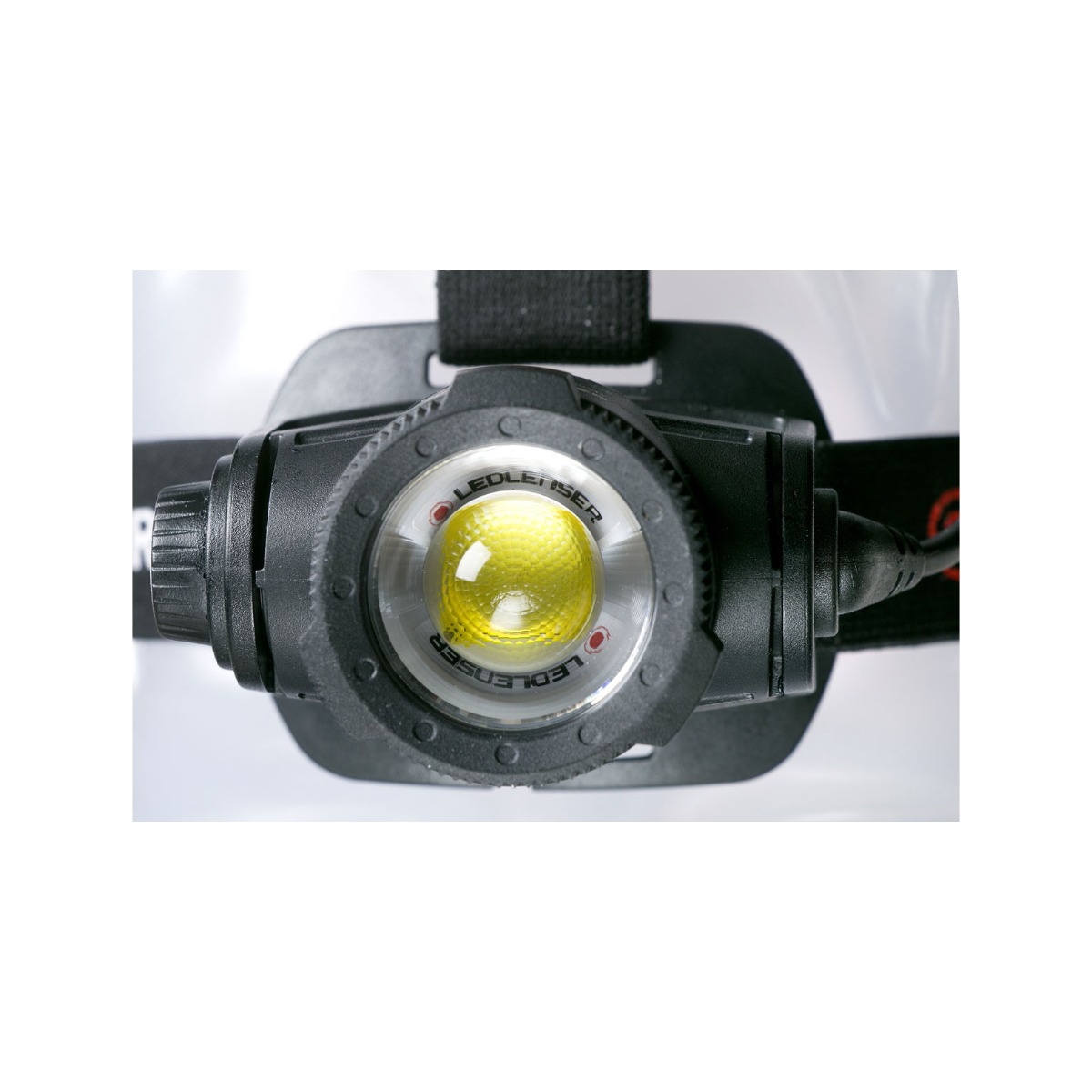 Lanterna de cap LEDLENSER H15R CORE Reincarcabila 2500lm raza luminoasa 250m